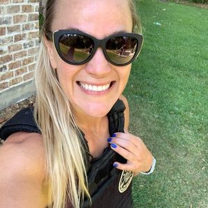 Meet your Posher, Shea